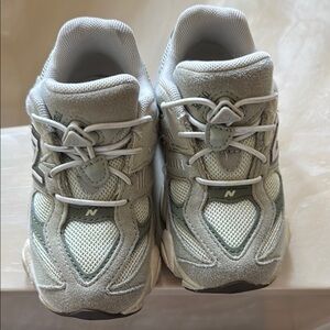 New Balance boys  9060